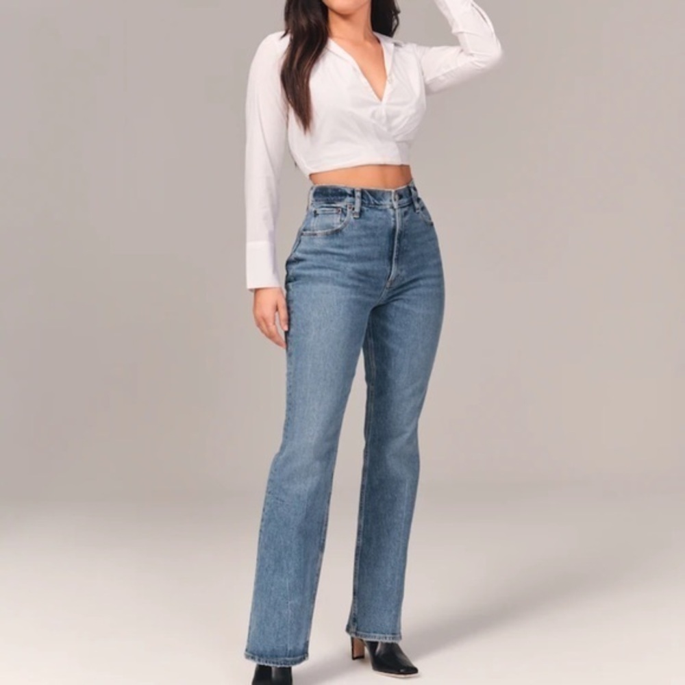 A&F Ultra High Rise Vintage Flare Jeans “25 Regular”